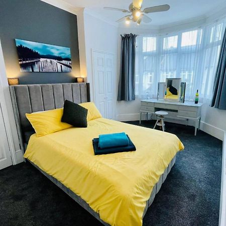Flat In The Heart Of Leigh On Sea Less Than 2 Miles From The Beach Southend-on-Sea Exteriör bild